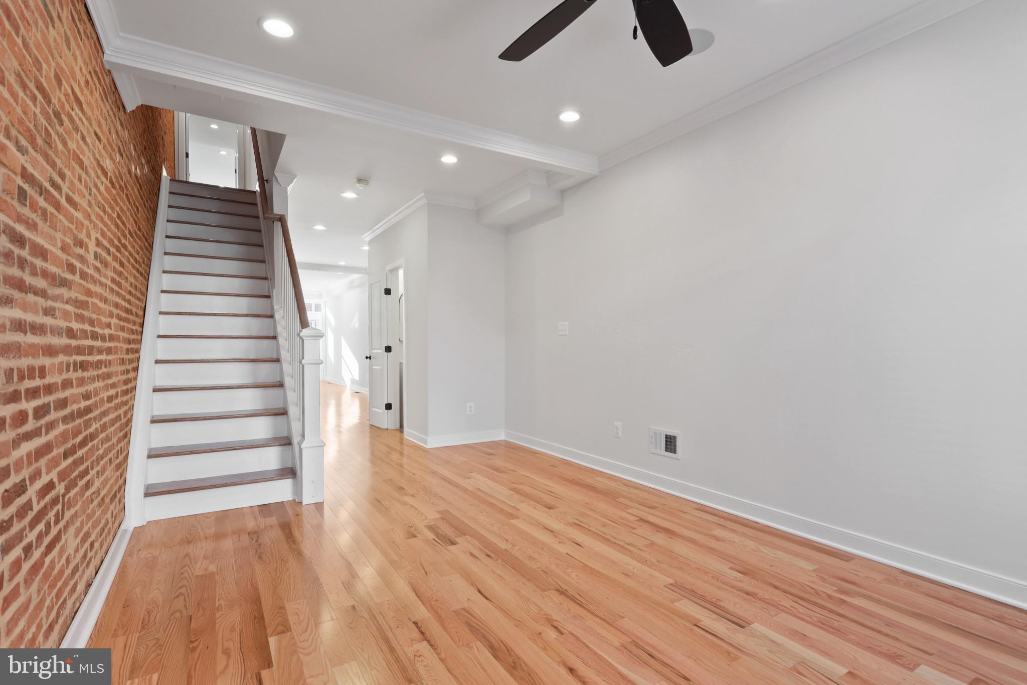 119 E Randall St