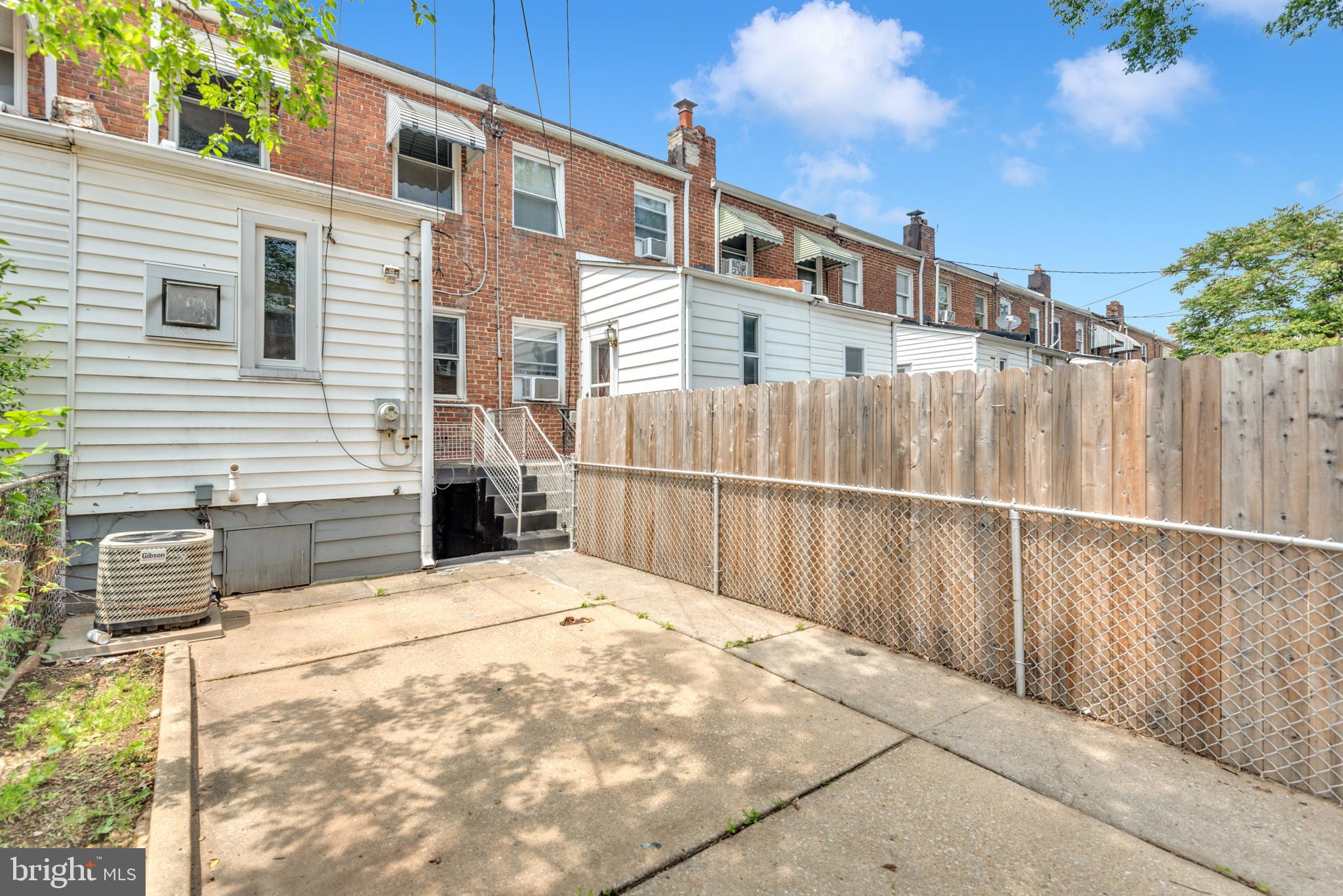 3541 Horton Ave