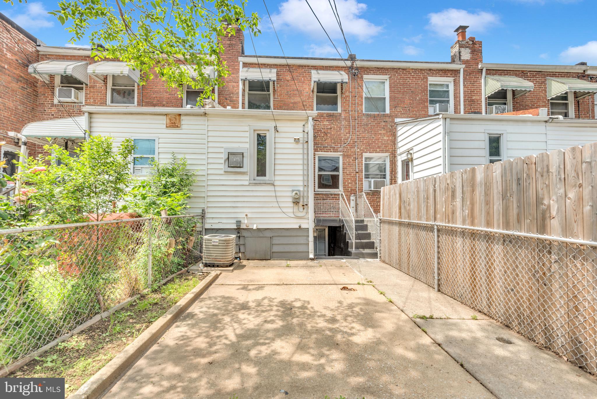 3541 Horton Ave
