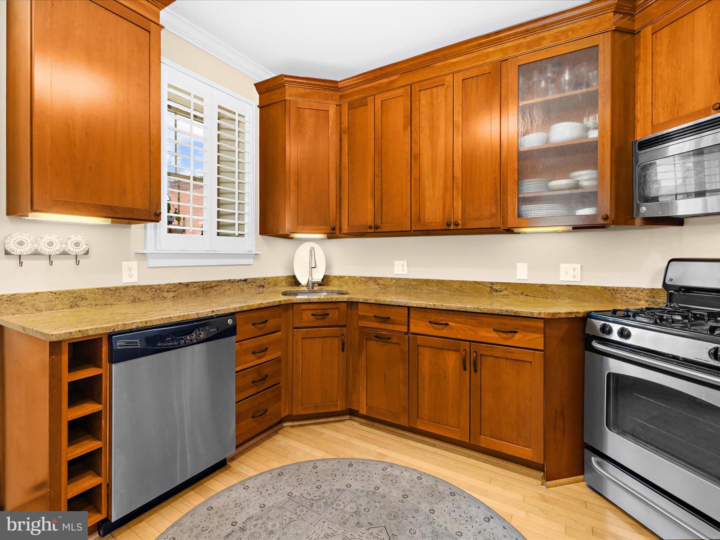 1105 S Linwood Ave