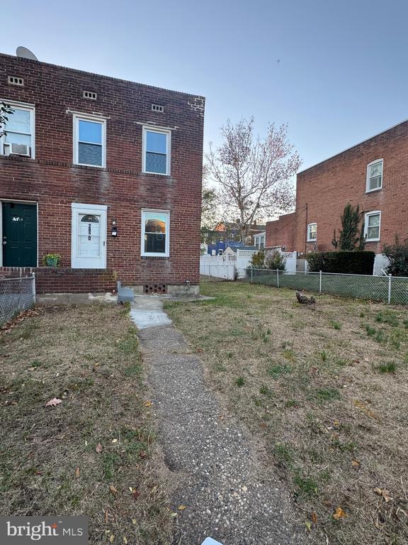 2820 BOOKERT DRIVE