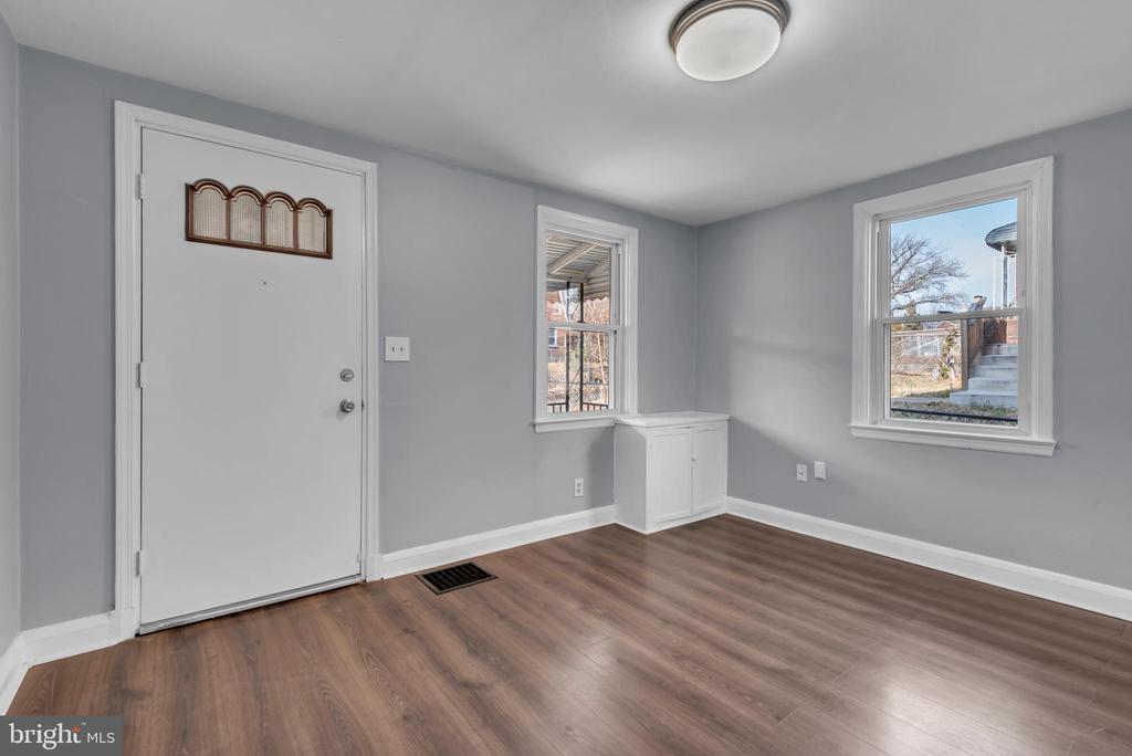 2737 BOOKERT DRIVE