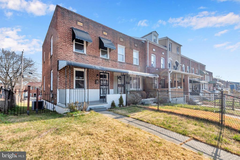 2737 BOOKERT DRIVE