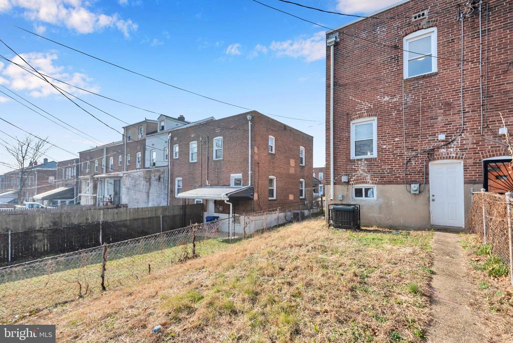 2737 BOOKERT DRIVE