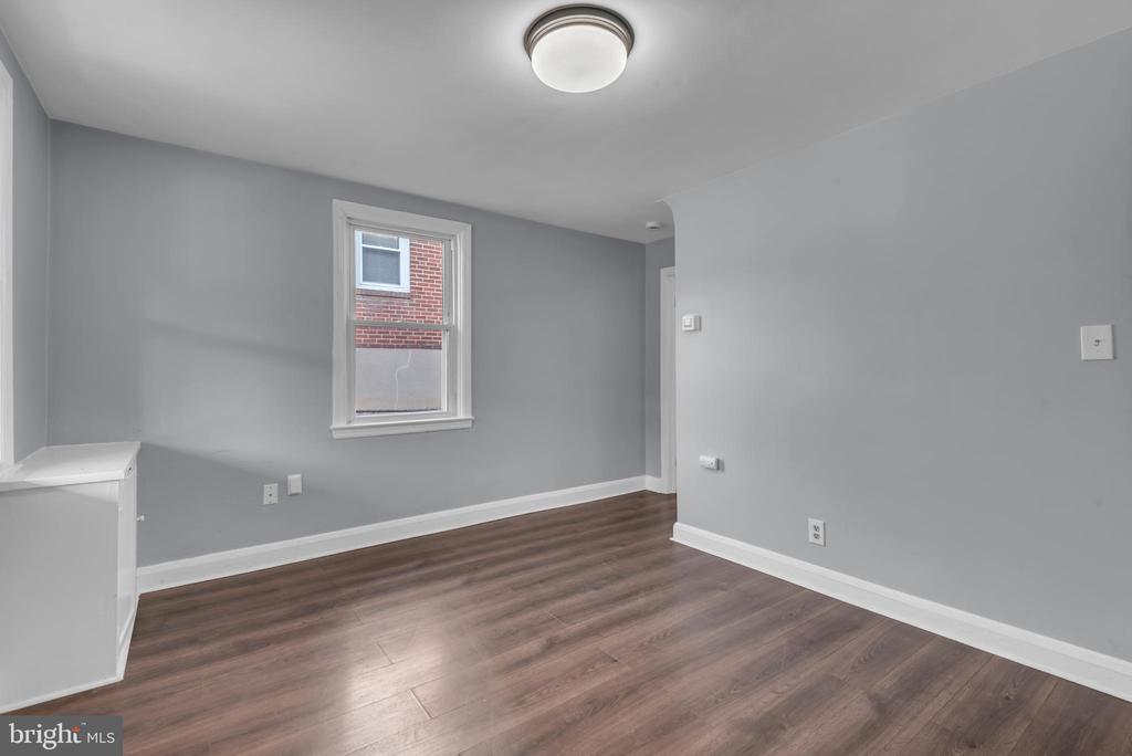 2737 BOOKERT DRIVE