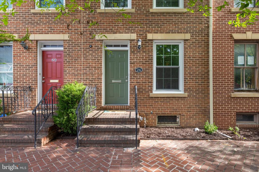 26 E MONTGOMERY STREET