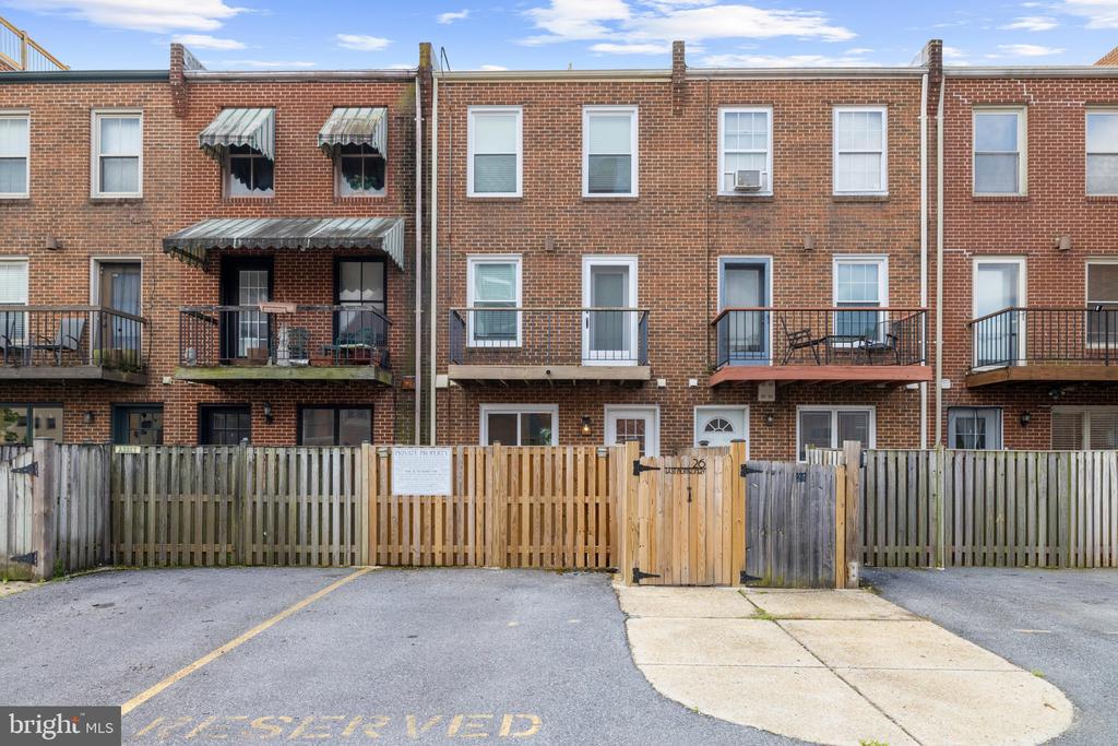 26 E MONTGOMERY STREET