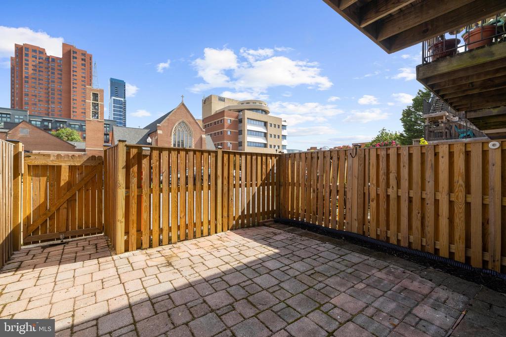 26 E MONTGOMERY STREET