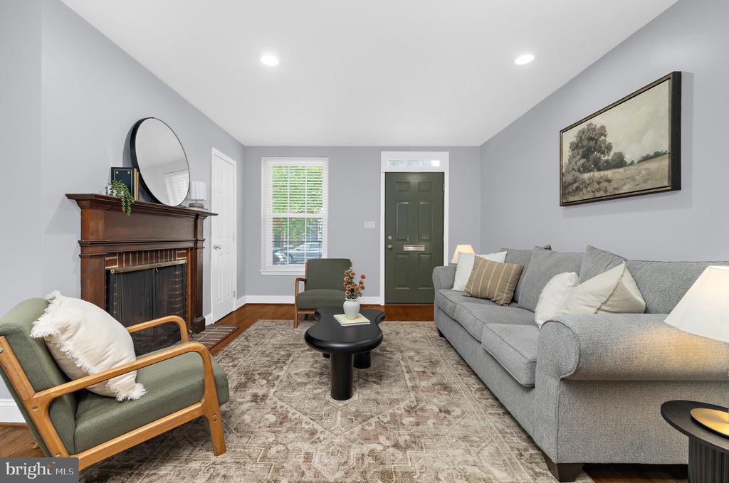 26 E MONTGOMERY STREET