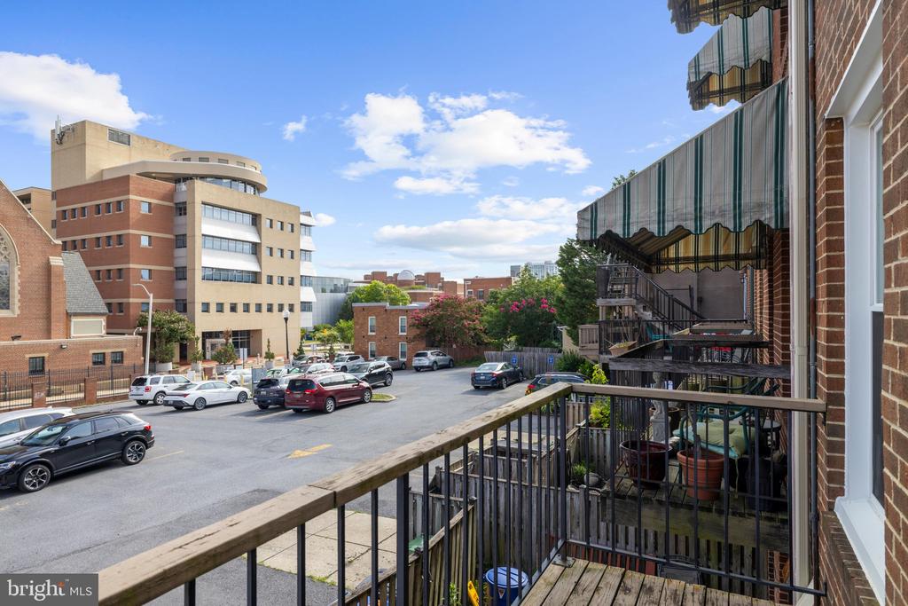 26 E MONTGOMERY STREET