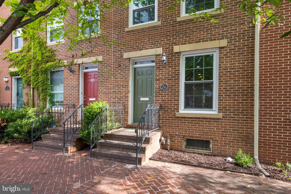 26 E MONTGOMERY STREET