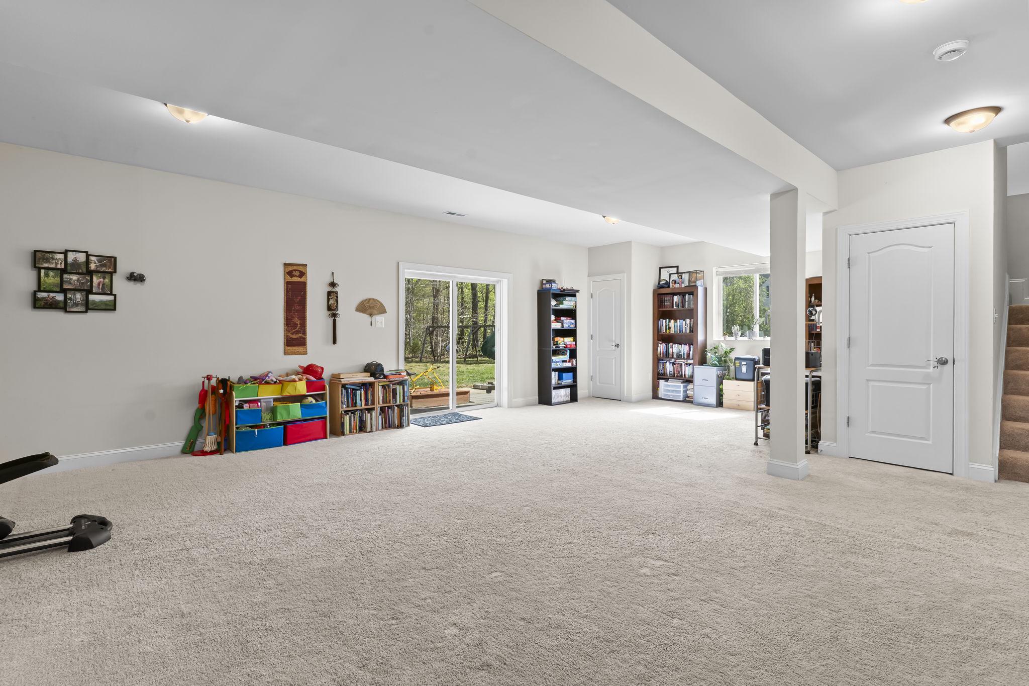 1905 RESTING RIDGE LANE