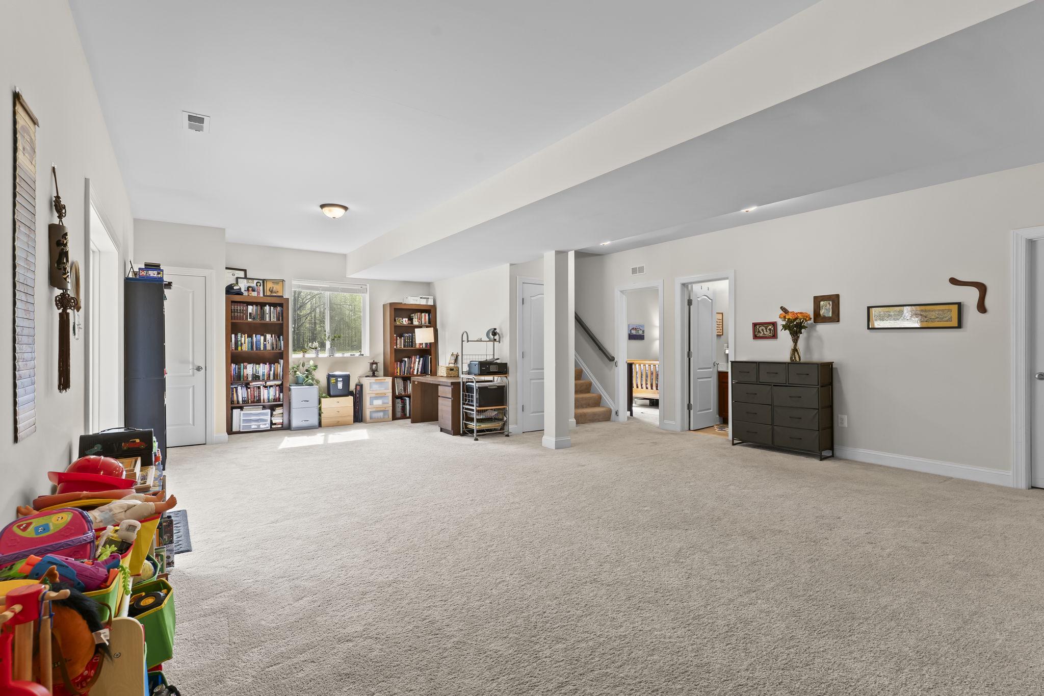 1905 RESTING RIDGE LANE