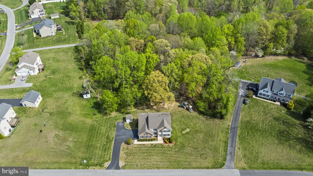 1905 RESTING RIDGE LANE