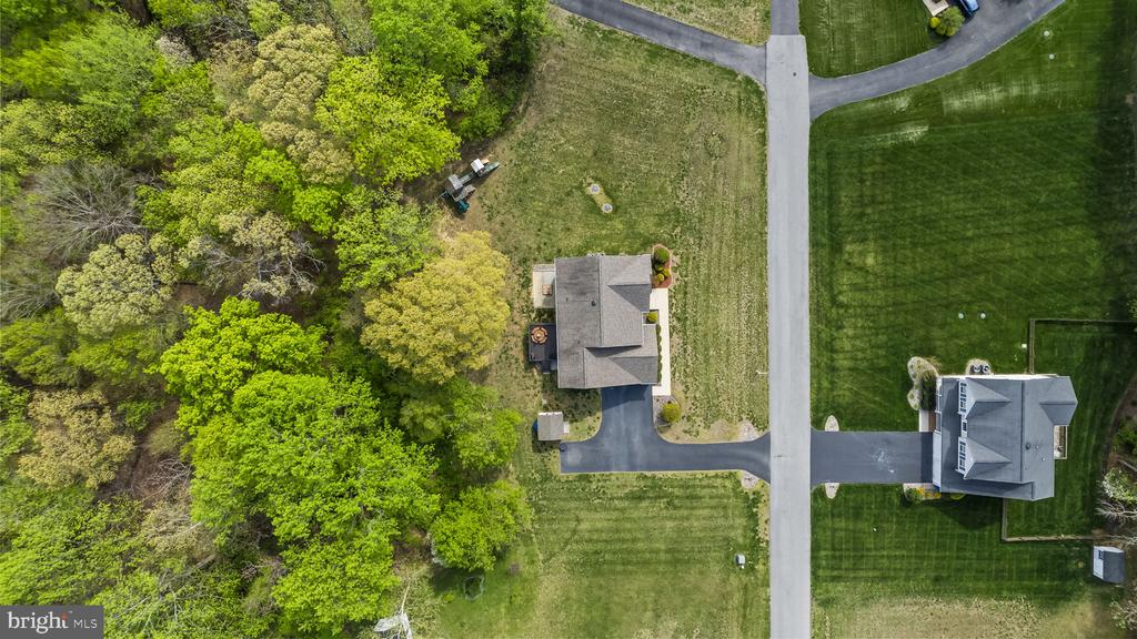 1905 RESTING RIDGE LANE