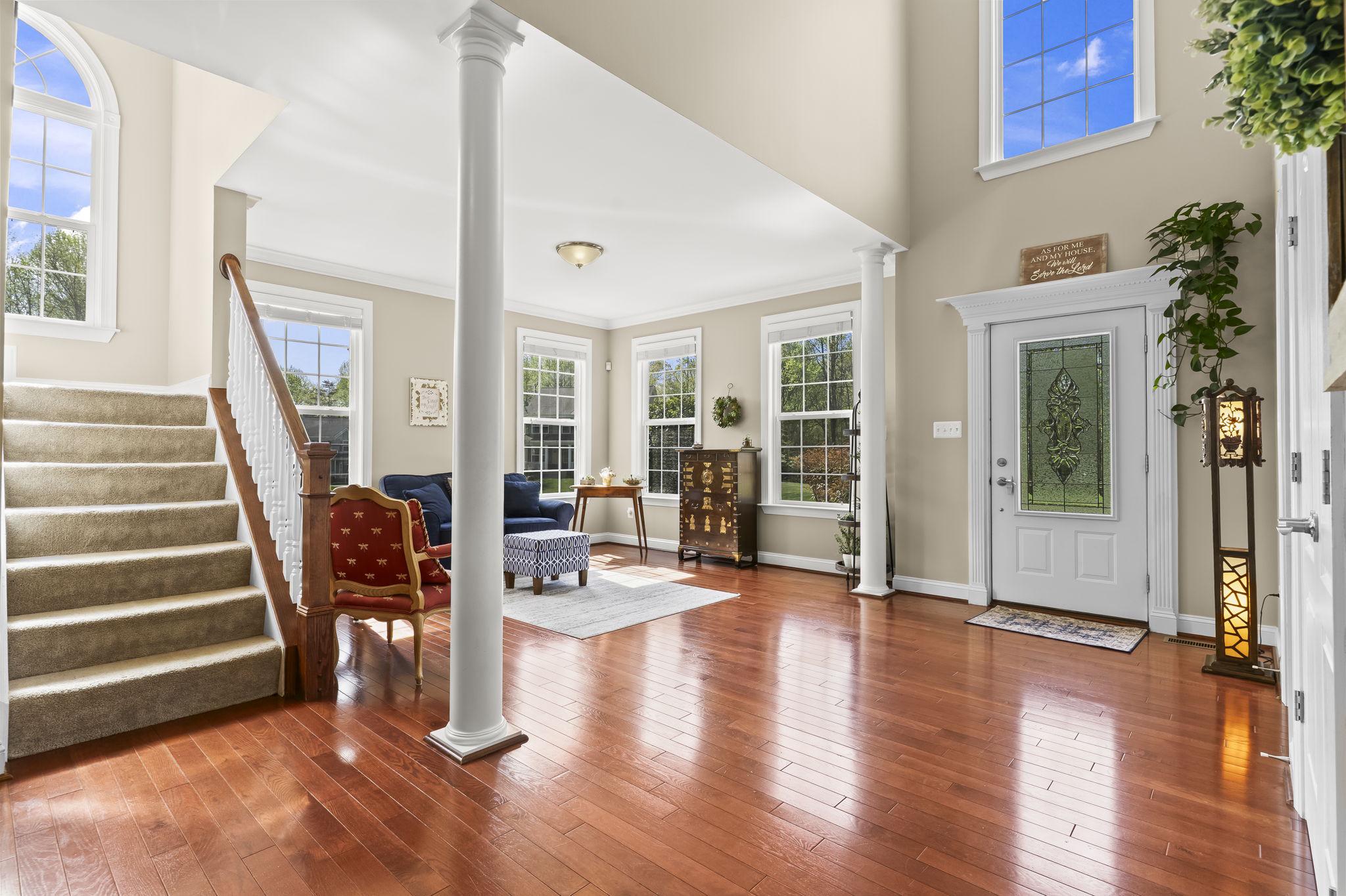 1905 RESTING RIDGE LANE