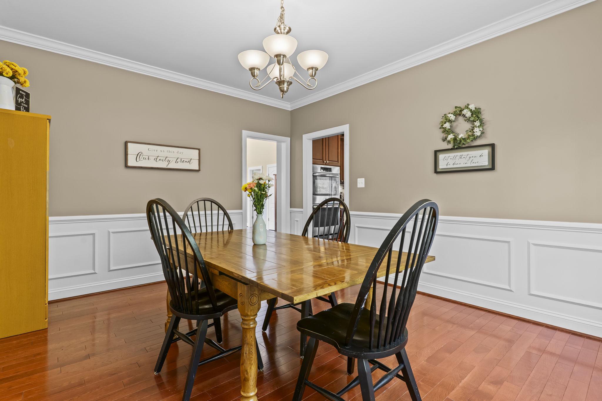 1905 RESTING RIDGE LANE
