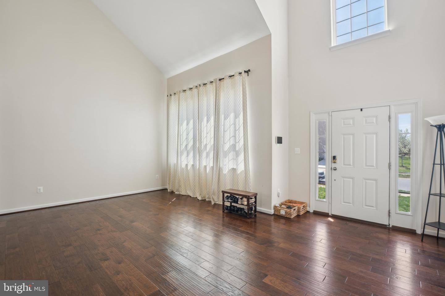 11320 Sierra Ln