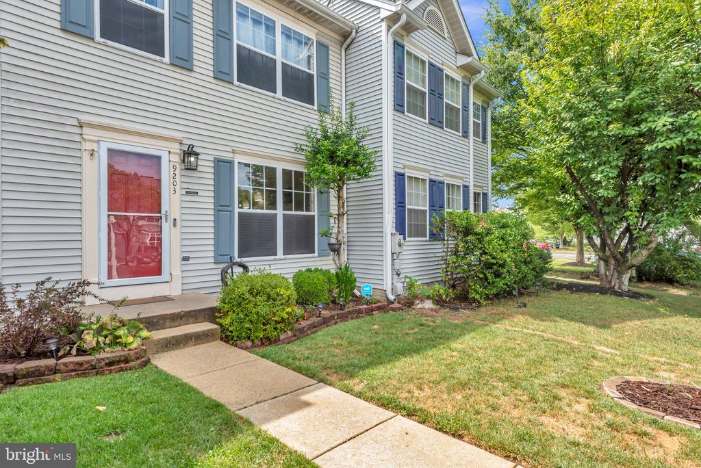 9203 Ridgefield Cir