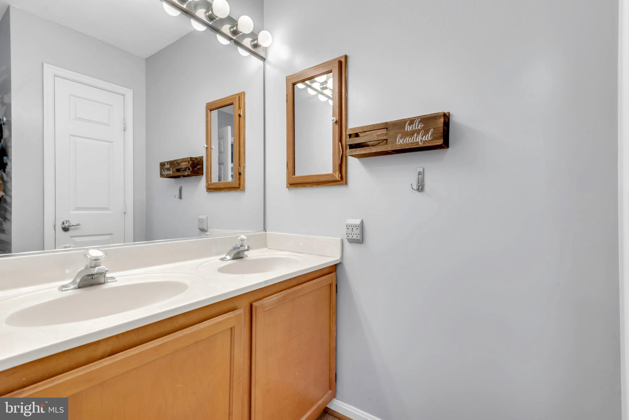 9203 Ridgefield Cir
