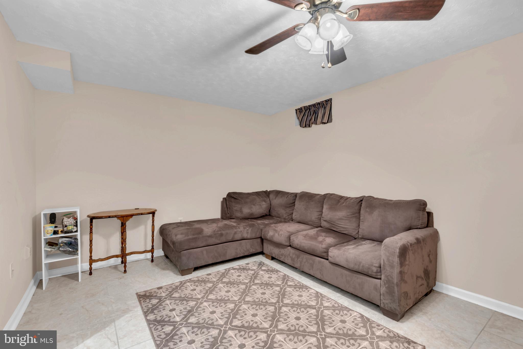 9203 Ridgefield Cir