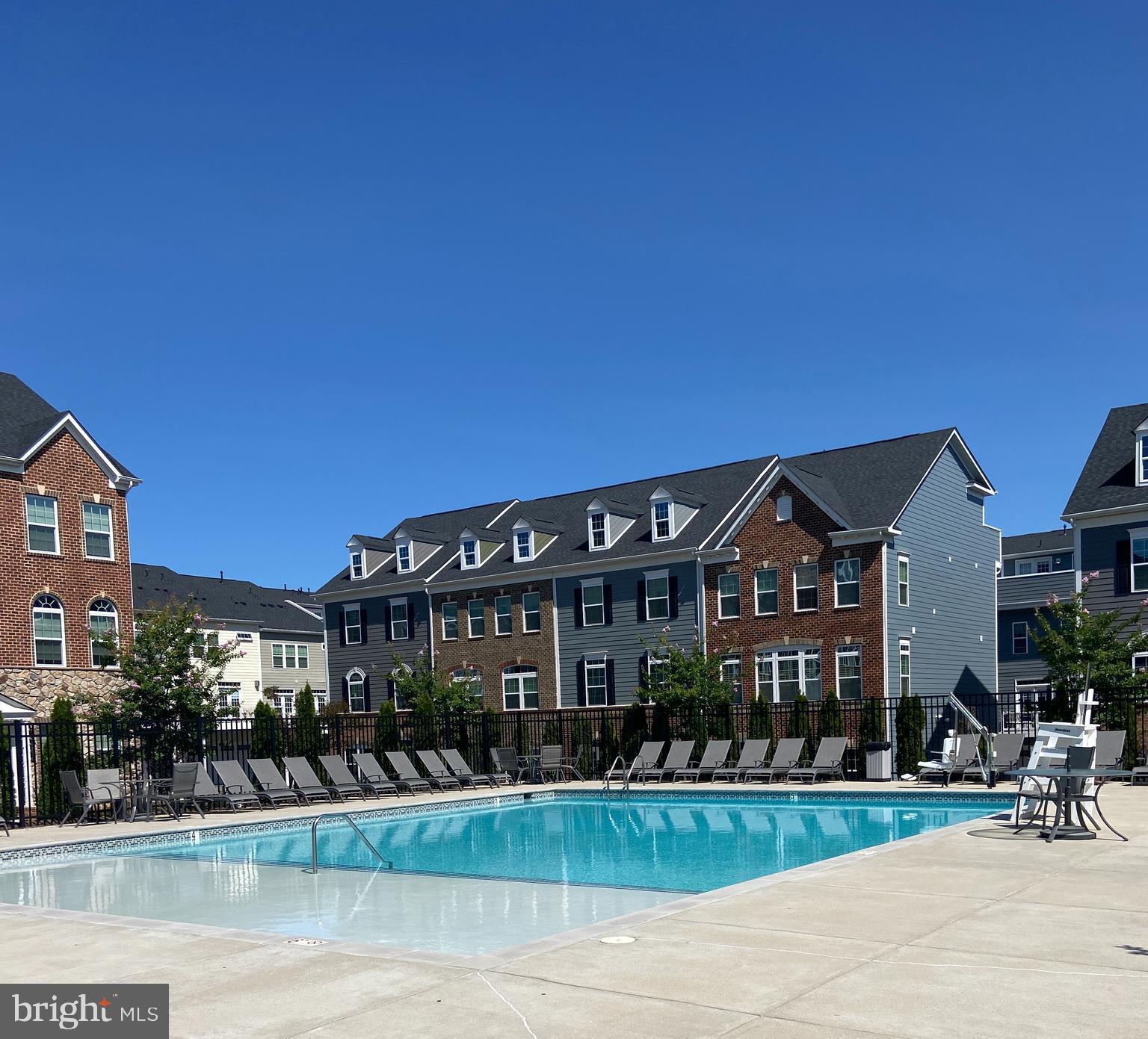 5861 DONOVAN LN