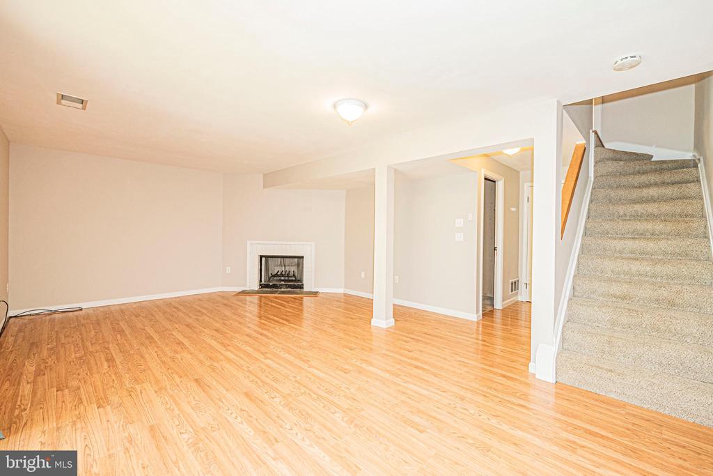 9293 LAPWING COURT