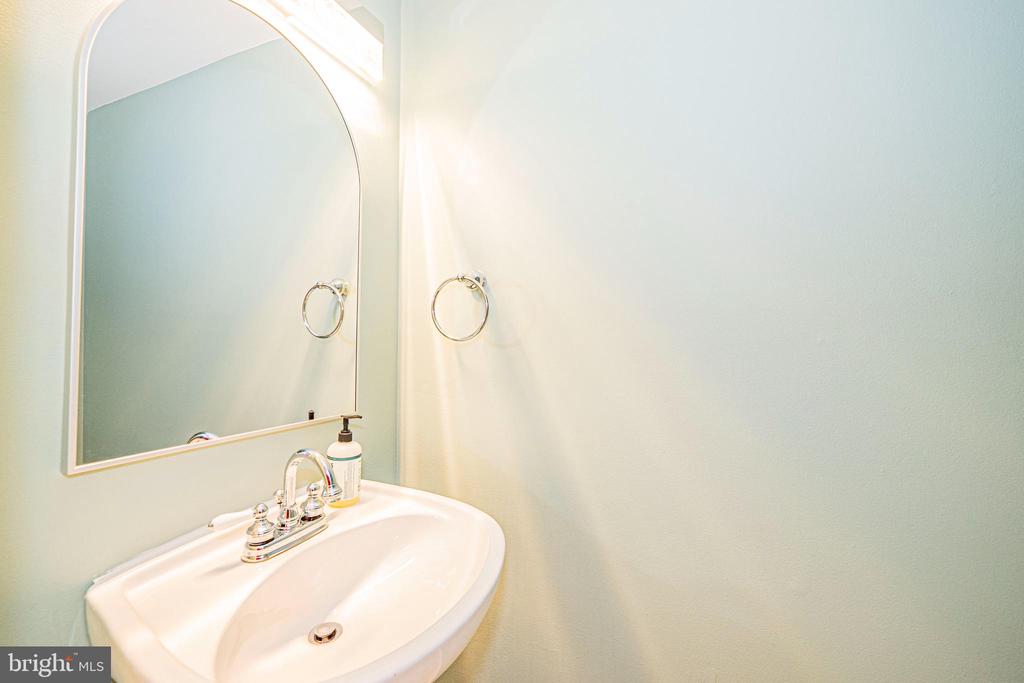 9293 LAPWING COURT