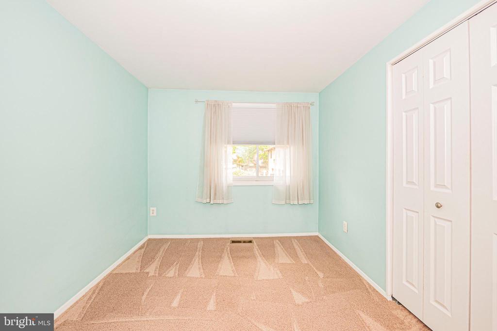 9293 LAPWING COURT