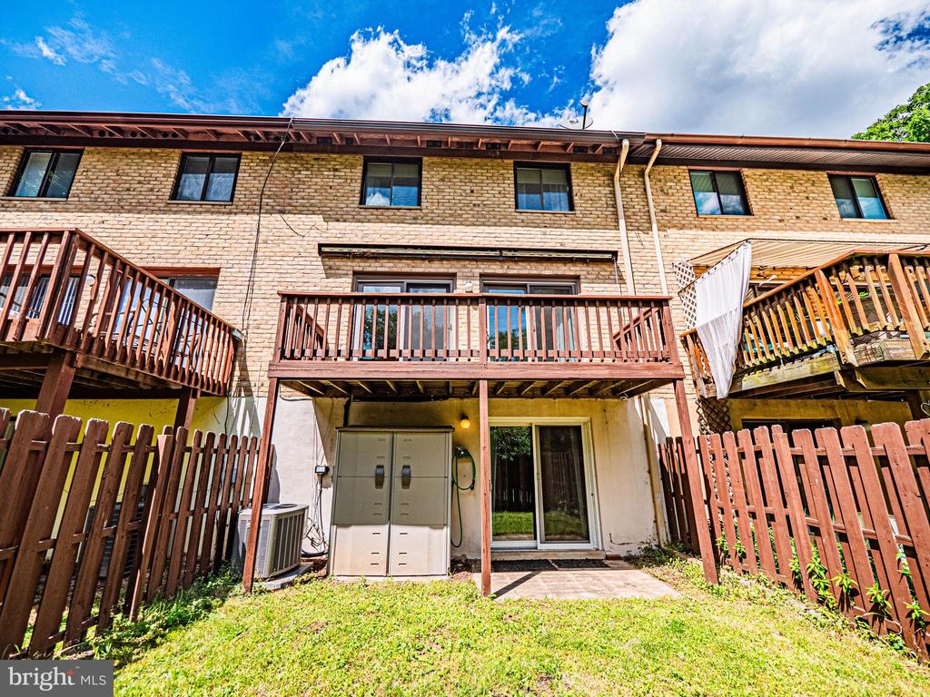 9293 LAPWING COURT