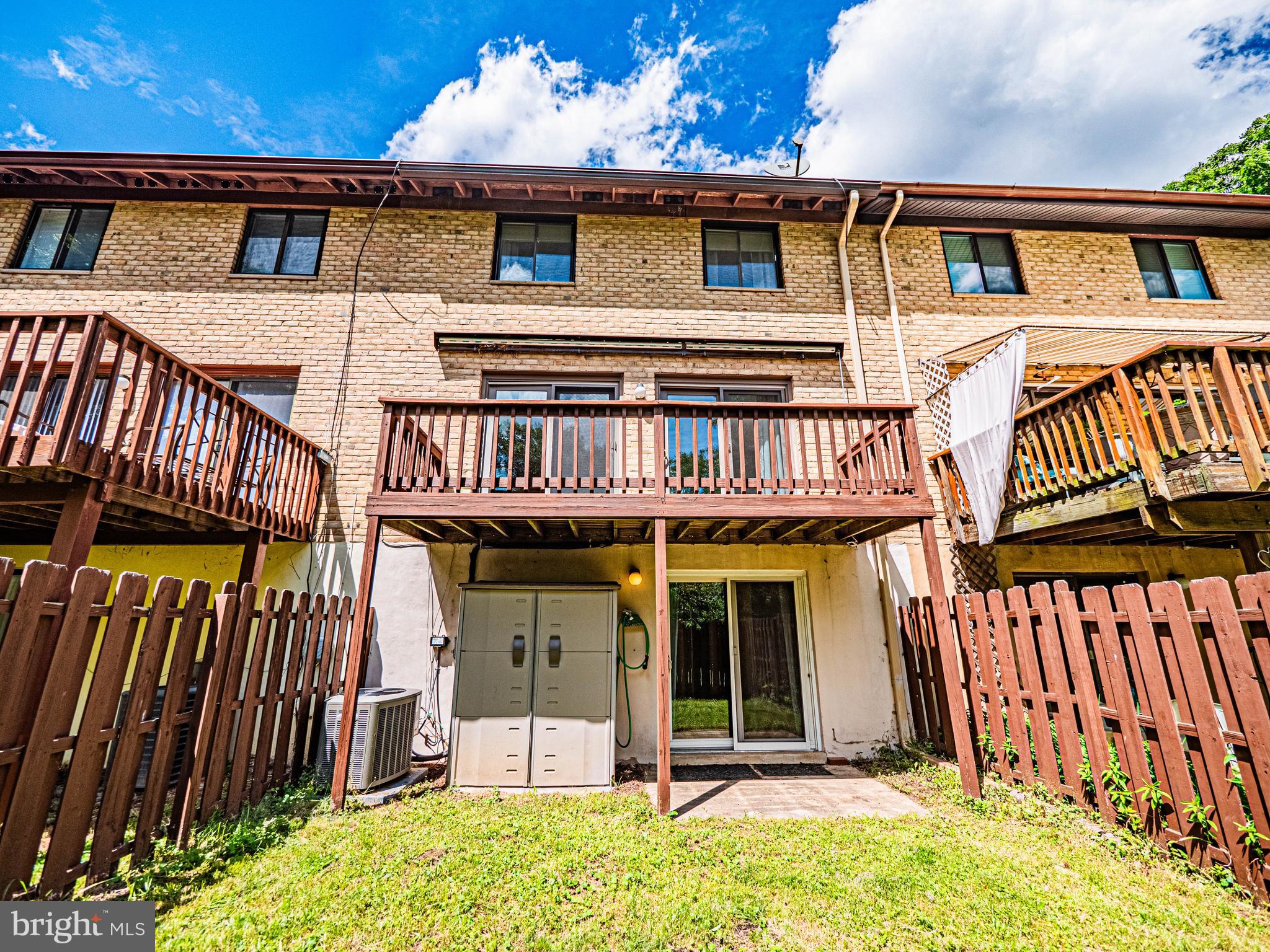 9293 LAPWING COURT