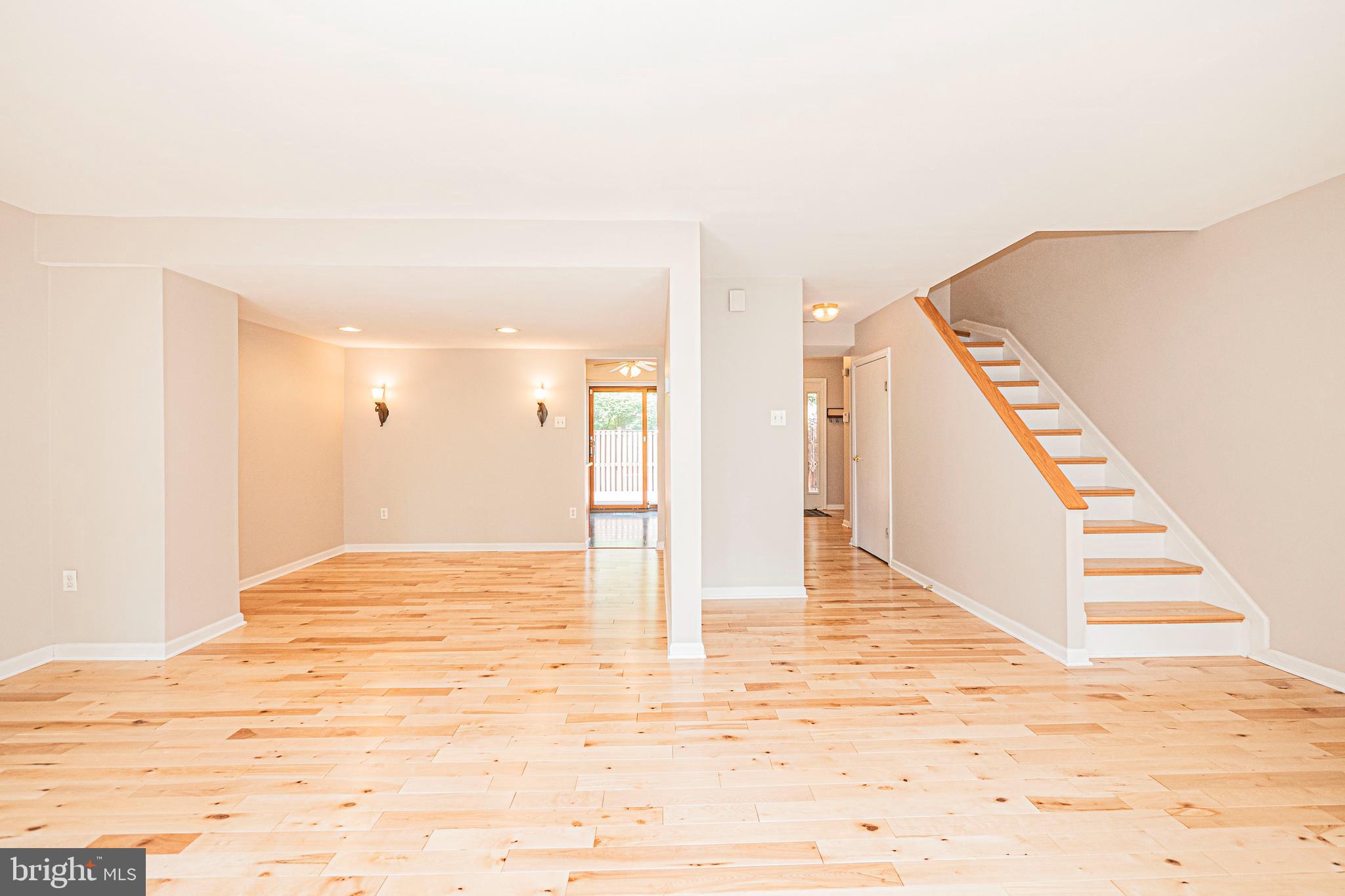 9293 LAPWING COURT