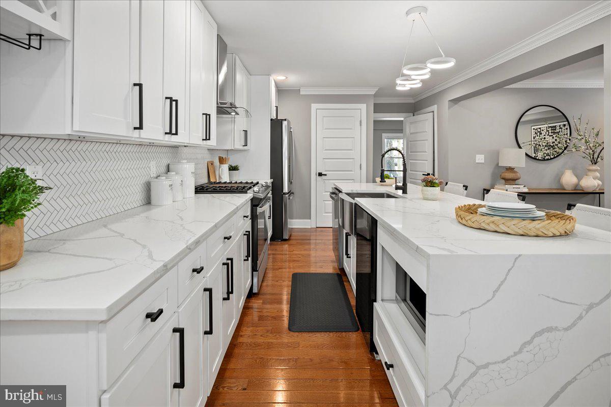 111 SUNNYSIDE ROAD