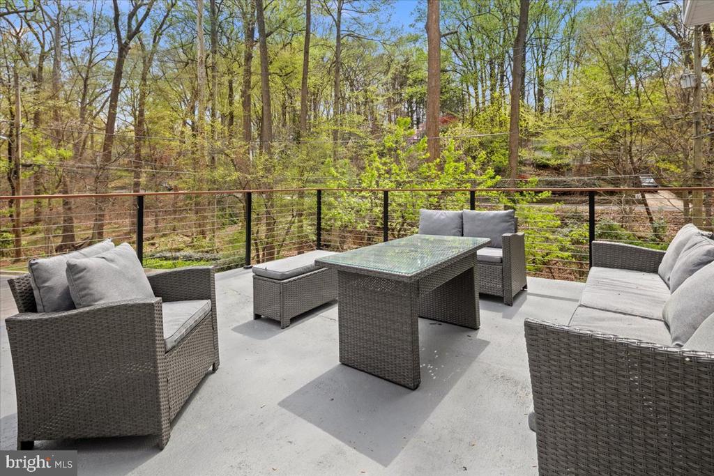 111 SUNNYSIDE ROAD