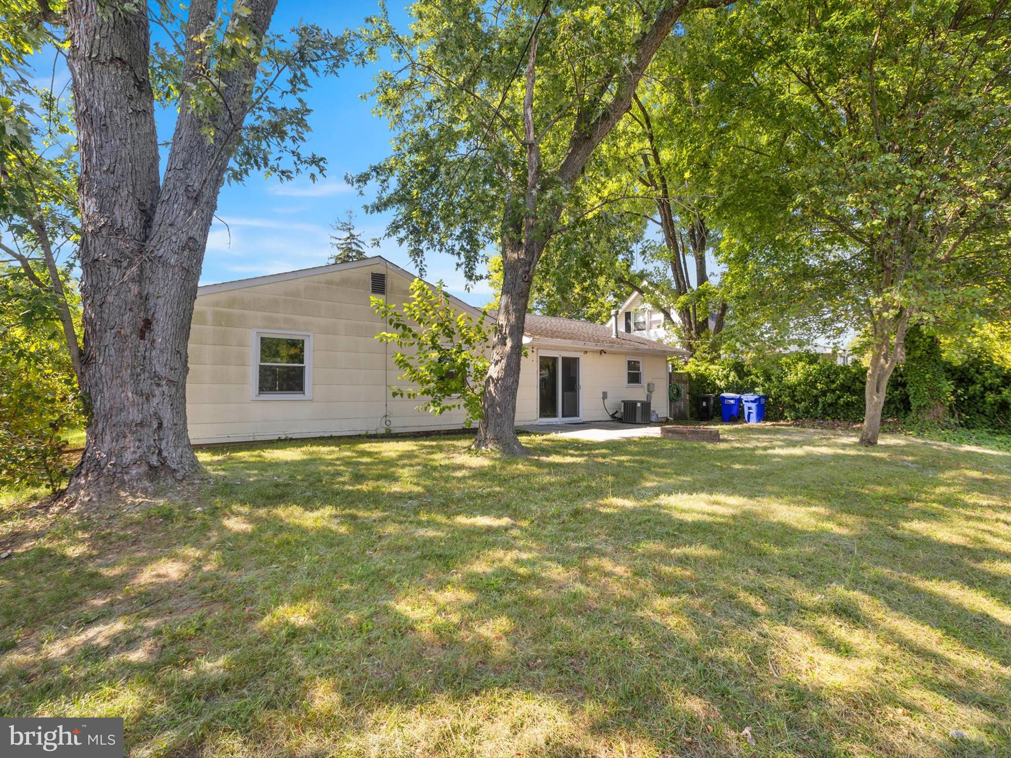 2933 Tallow Ln