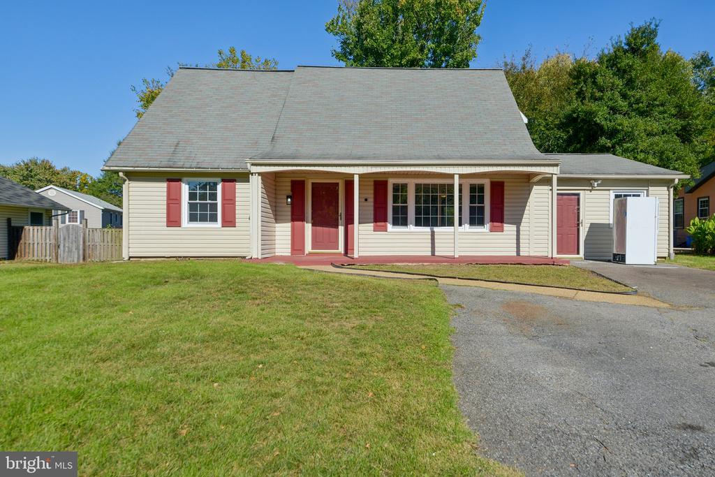 12606 Beechfern Ln