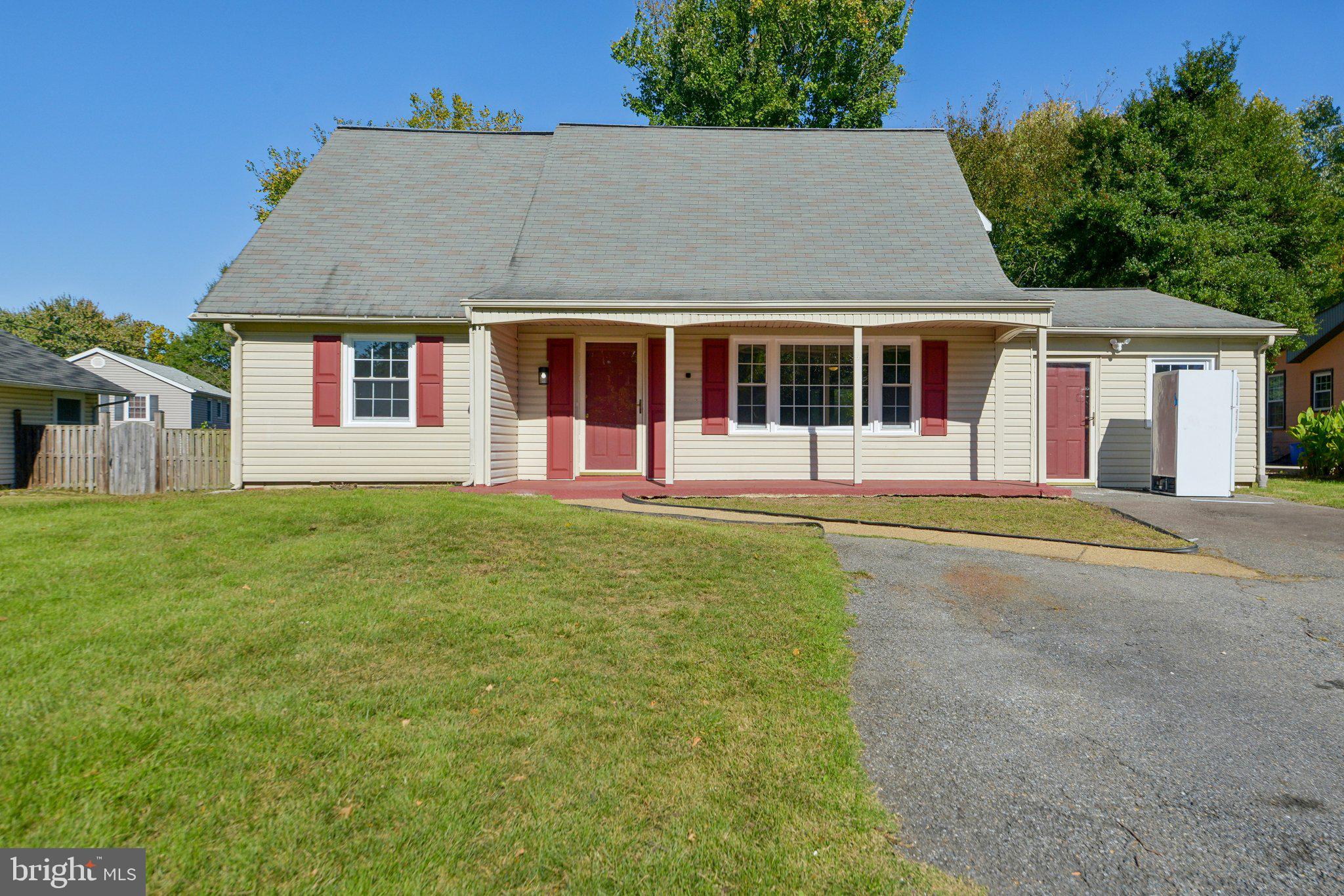 12606 Beechfern Ln