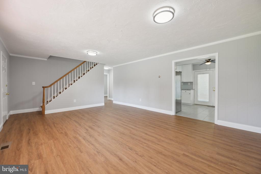 12606 Beechfern Ln