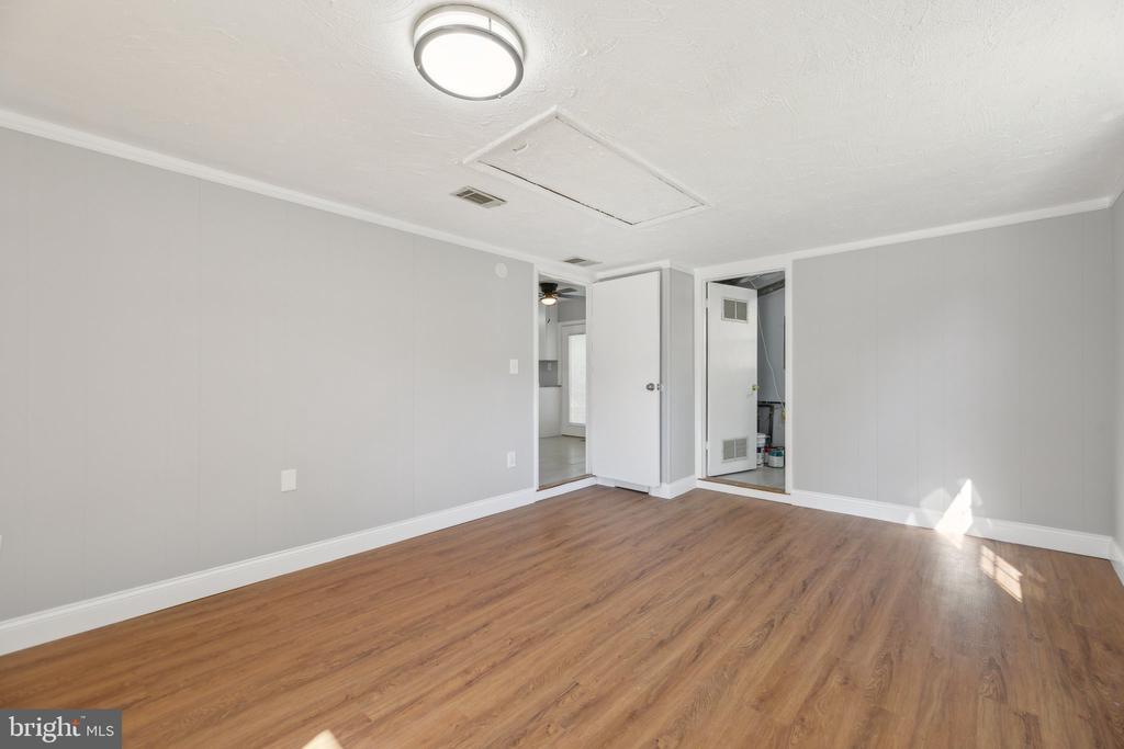 12606 Beechfern Ln