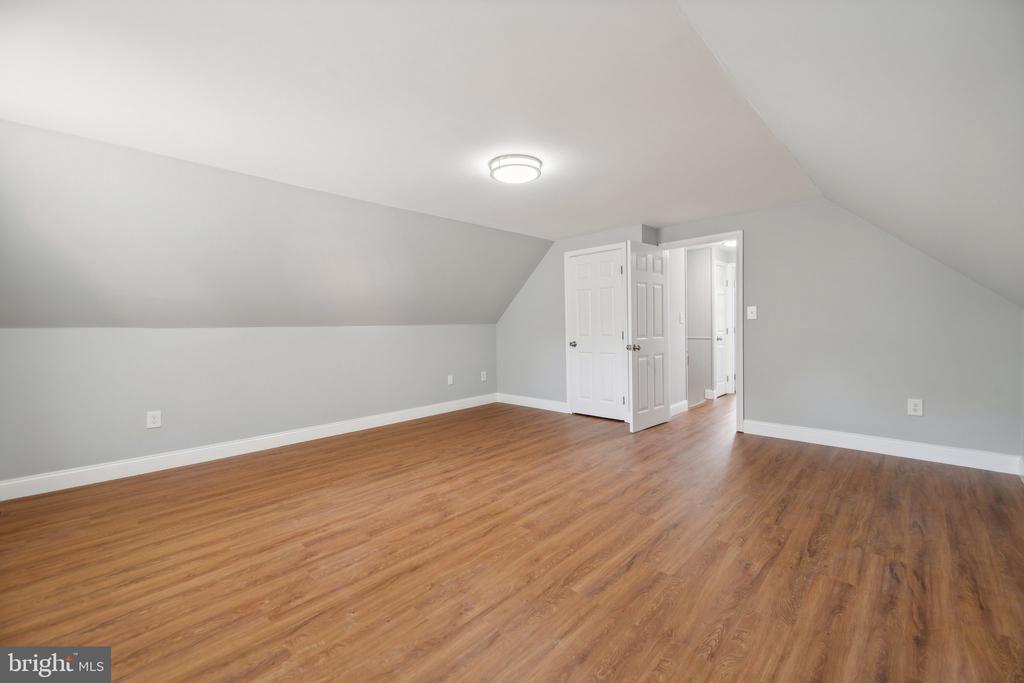 12606 Beechfern Ln