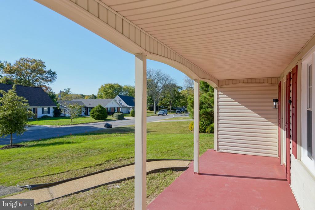 12606 Beechfern Ln