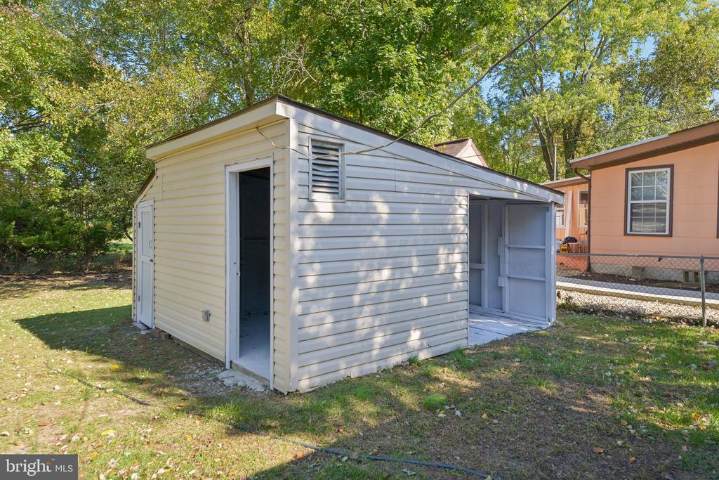 12606 Beechfern Ln