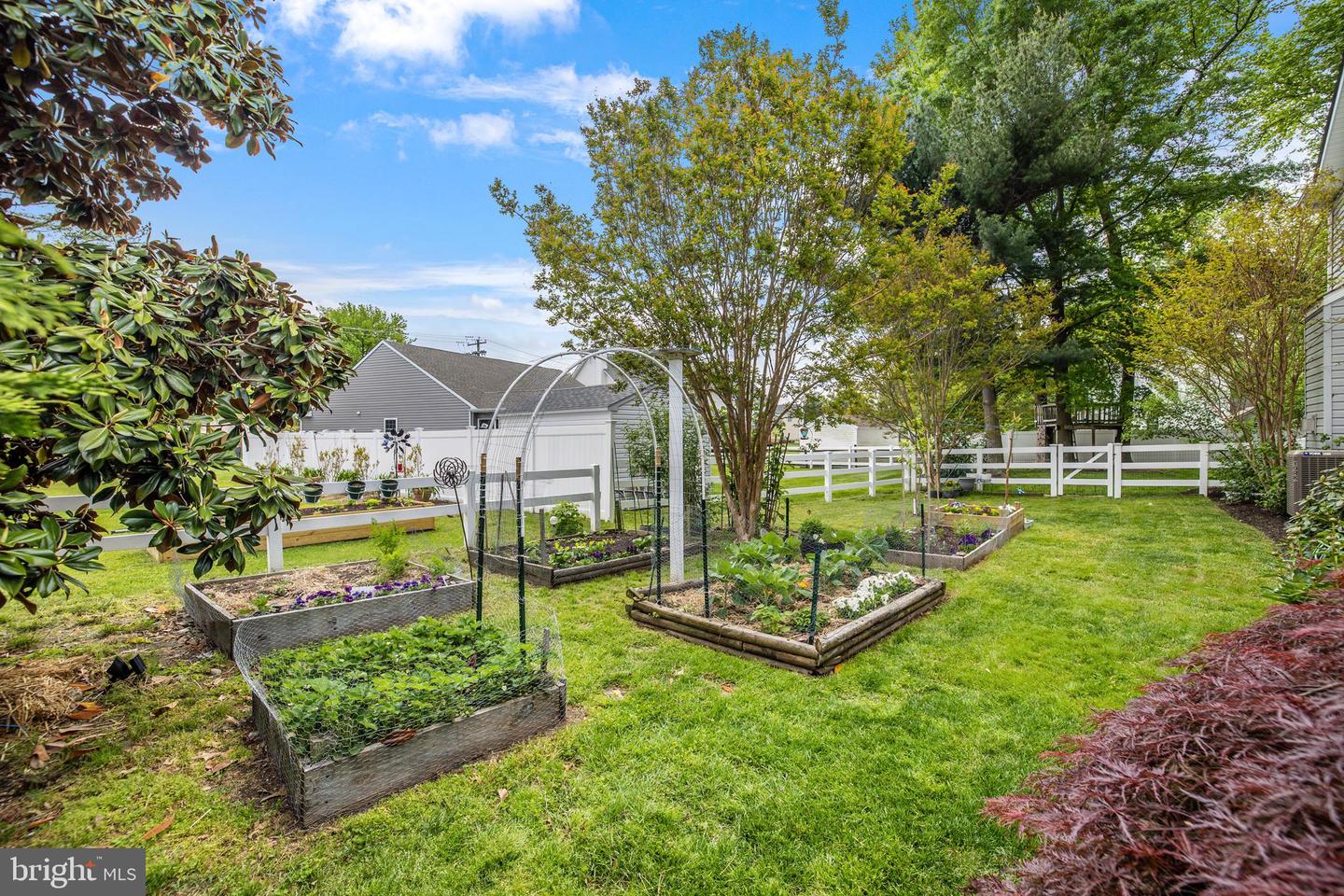307 Lots Rd