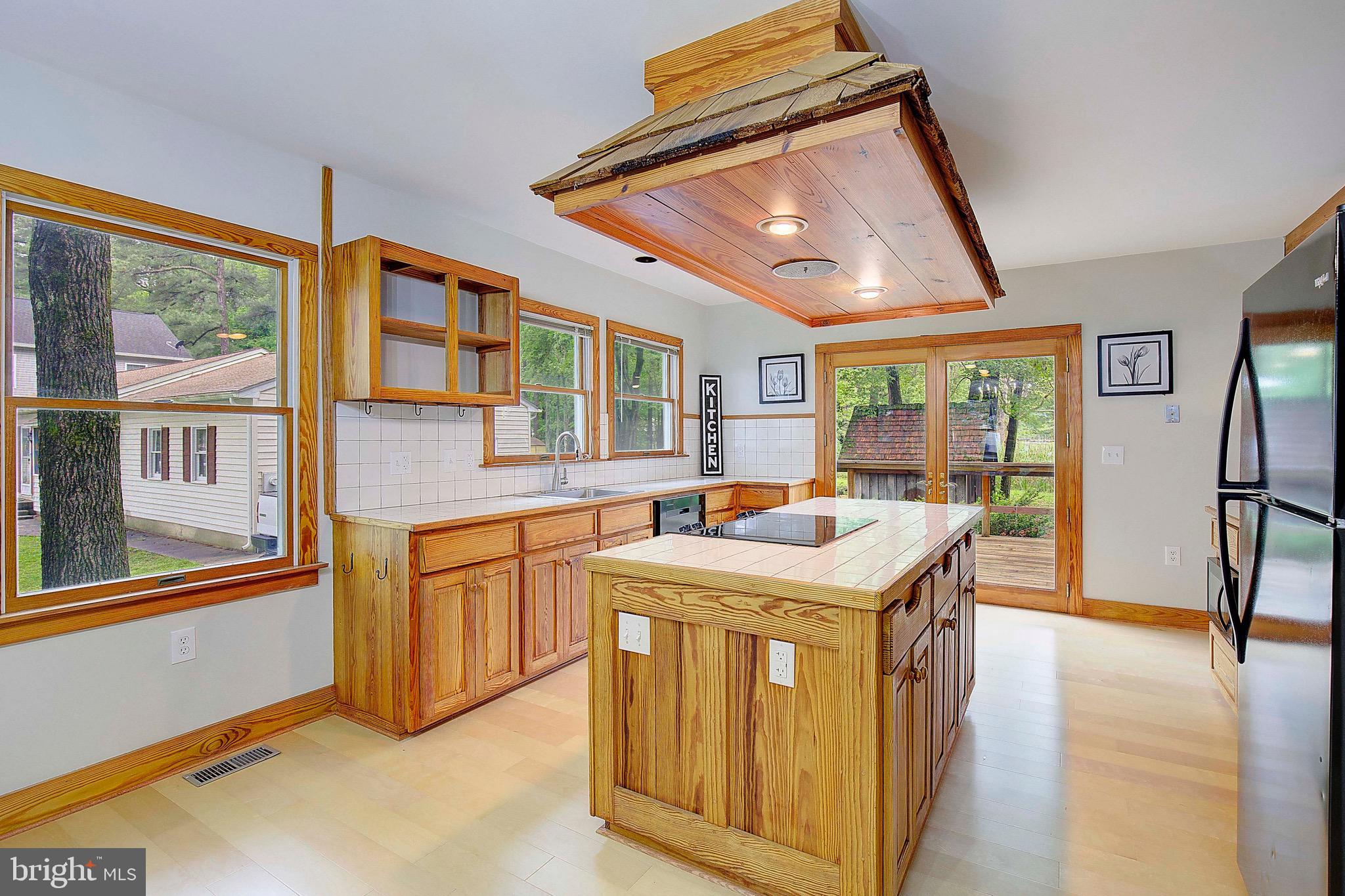 519 Chester River Beach Rd