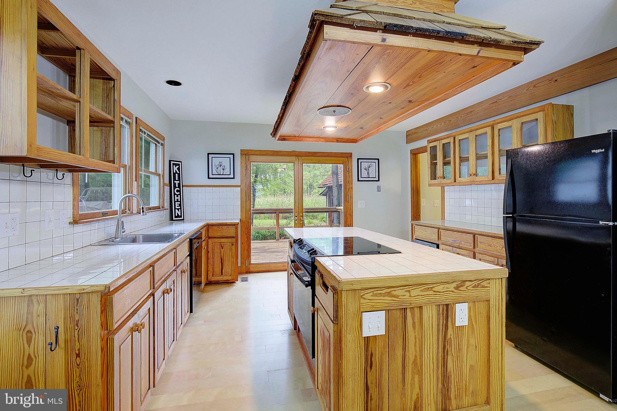 519 Chester River Beach Rd
