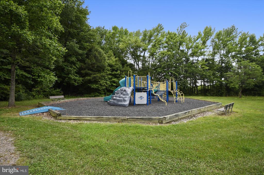 107 WINELAND WAY
