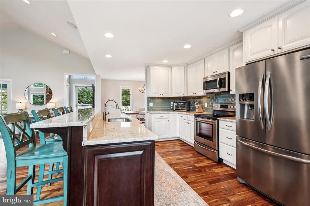 107 WINELAND WAY