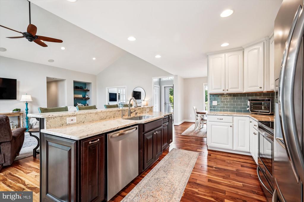 107 WINELAND WAY