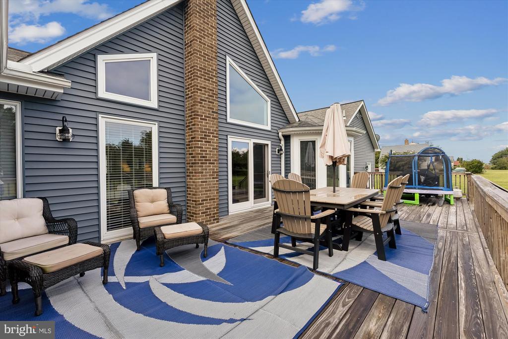 107 WINELAND WAY