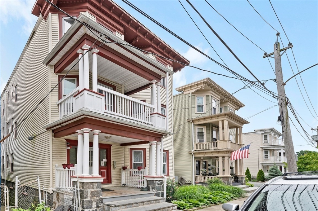 19 Dewolf St